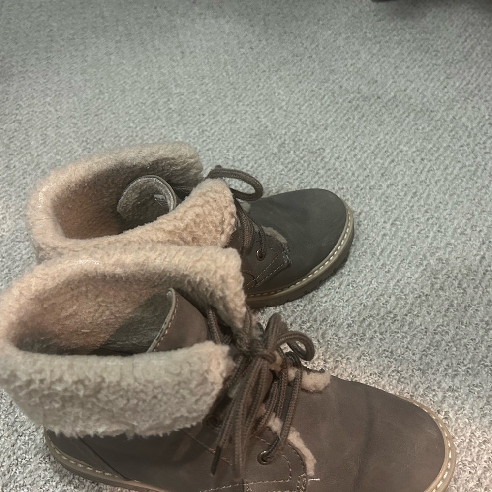 Fleeced Lined booties. Lace up booties worn a few times. - Picture 4 of 7